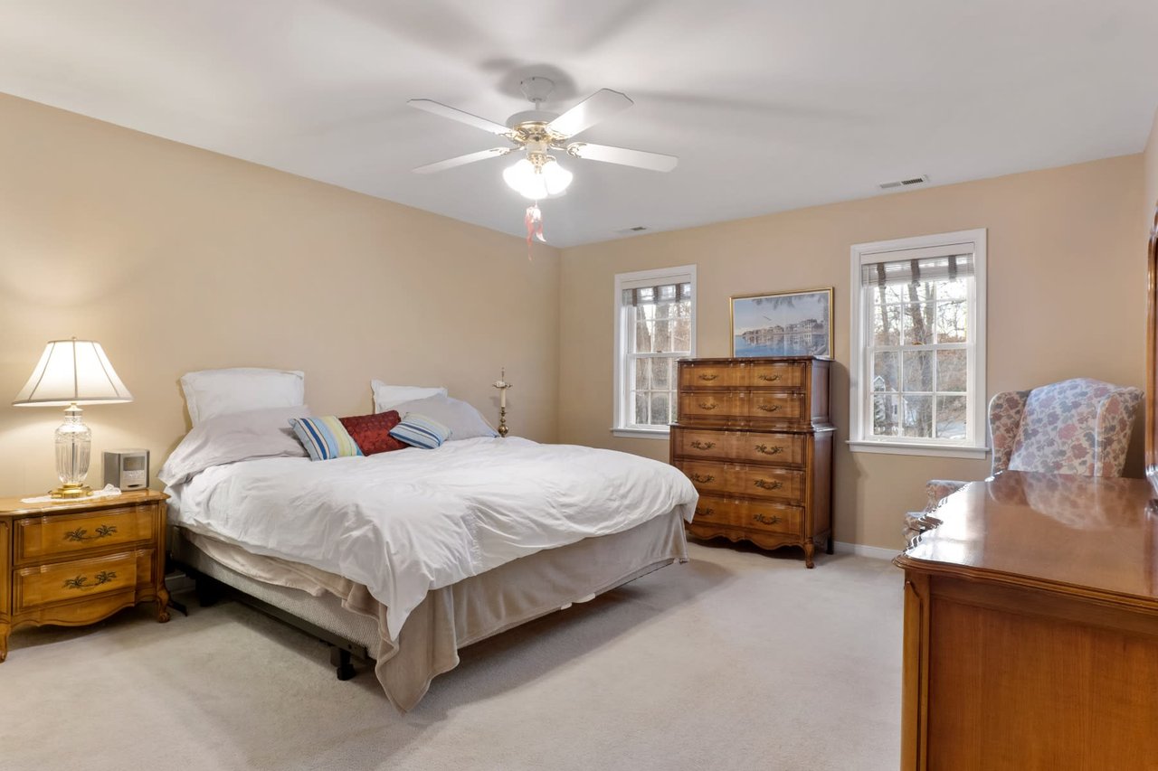 3531 Sherwood Bluff Way