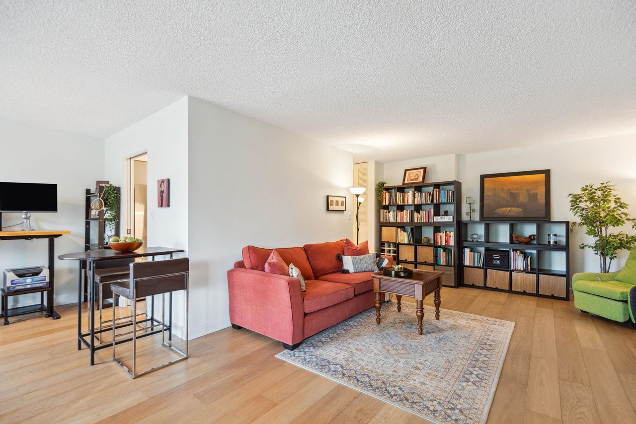 608-2101 Mcmullen Ave