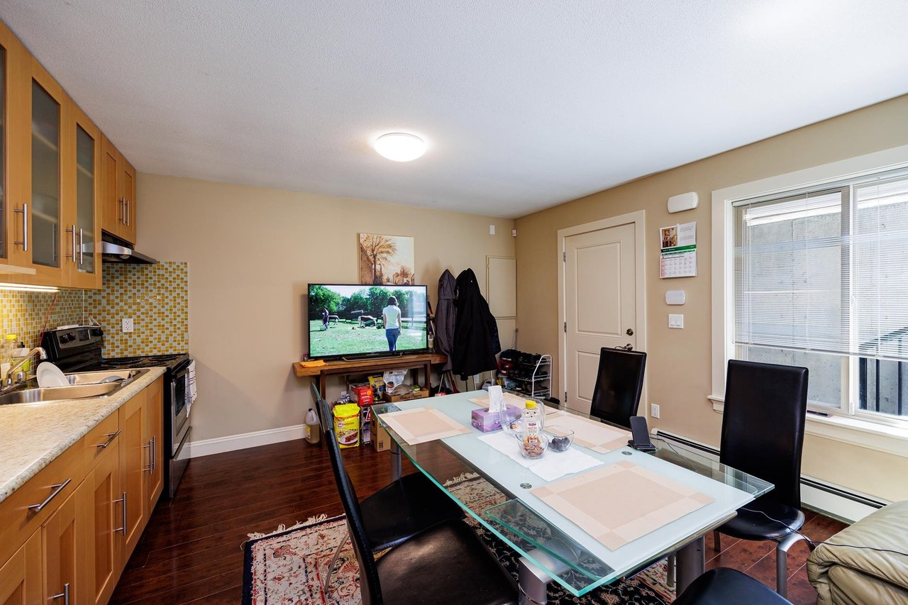 335 E 15th Street, North Vancouver