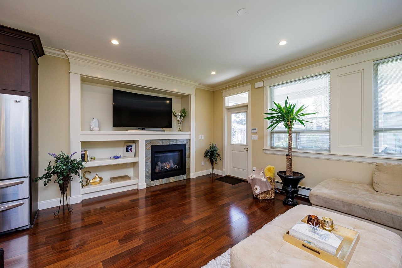 335 E 15th Street, North Vancouver