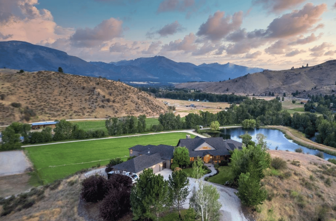1560 Little Sleeping Child Road, Hamilton, MT 59840