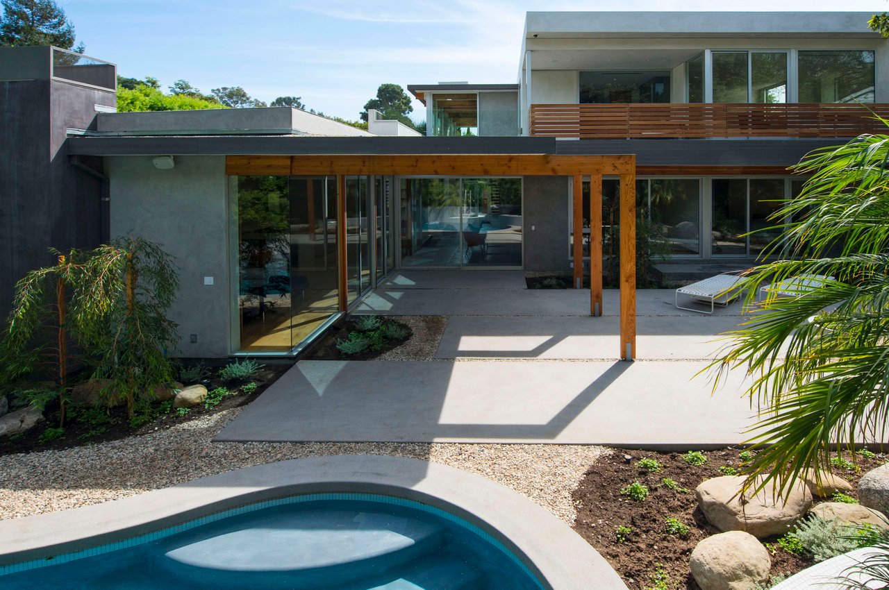 1710 Mandeville Canyon Rd