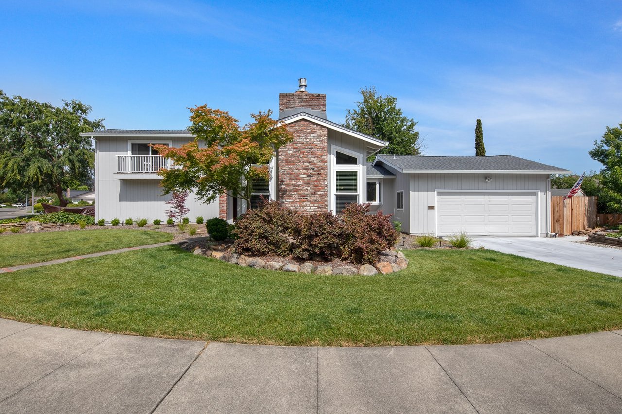 Stylishly Updated Rincon Valley Home