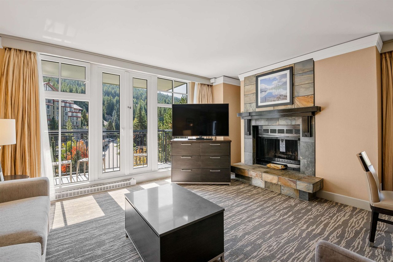 428/430-4050 Whistler Wy