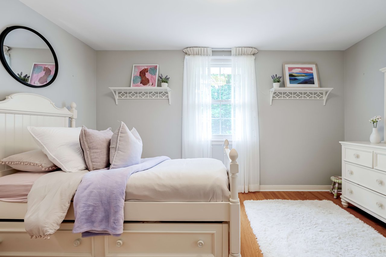 16 Henry Corson Pl
