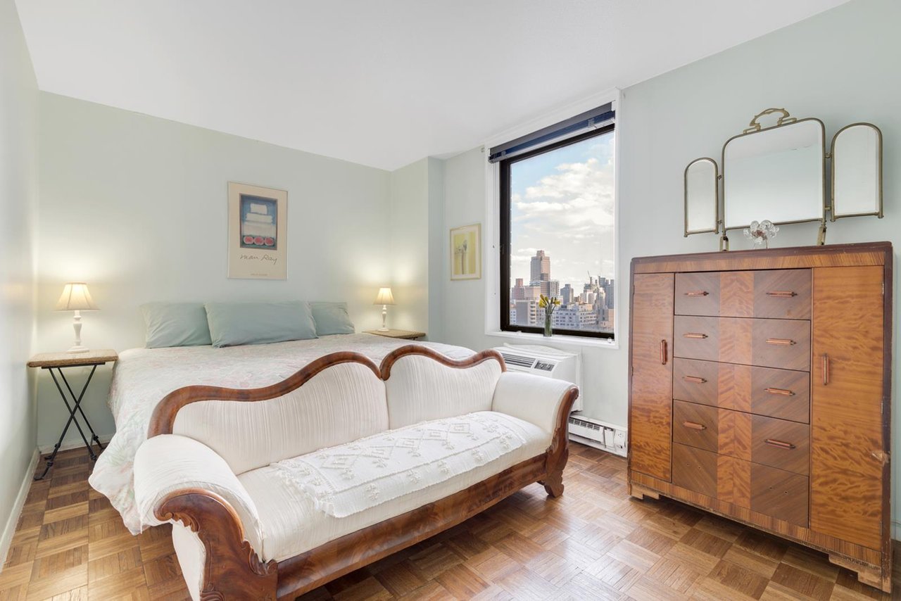 1601 Third Avenue, Apt 24-F
