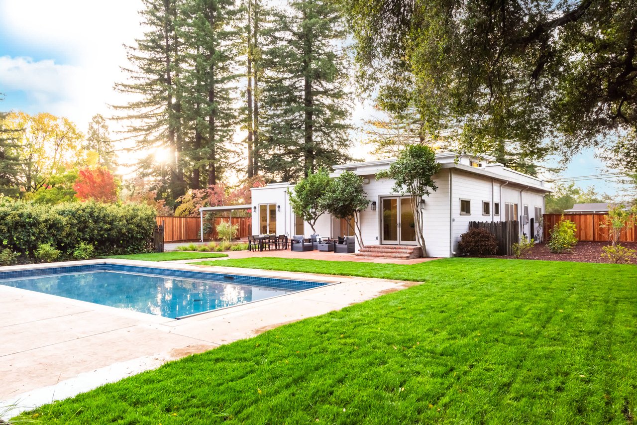 Healsburg Downtown Estate