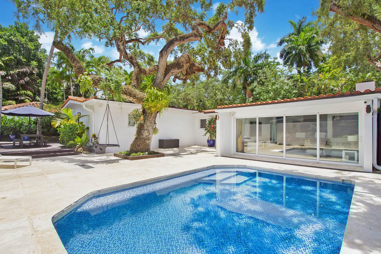 3220 Calusa Street