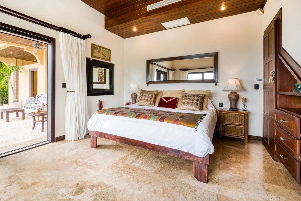 Luxury Ocean View Home, Dominical, Puntarenas