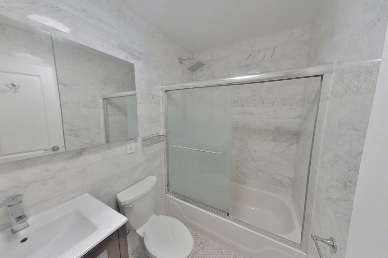 117 Elizabeth Street, Apt B