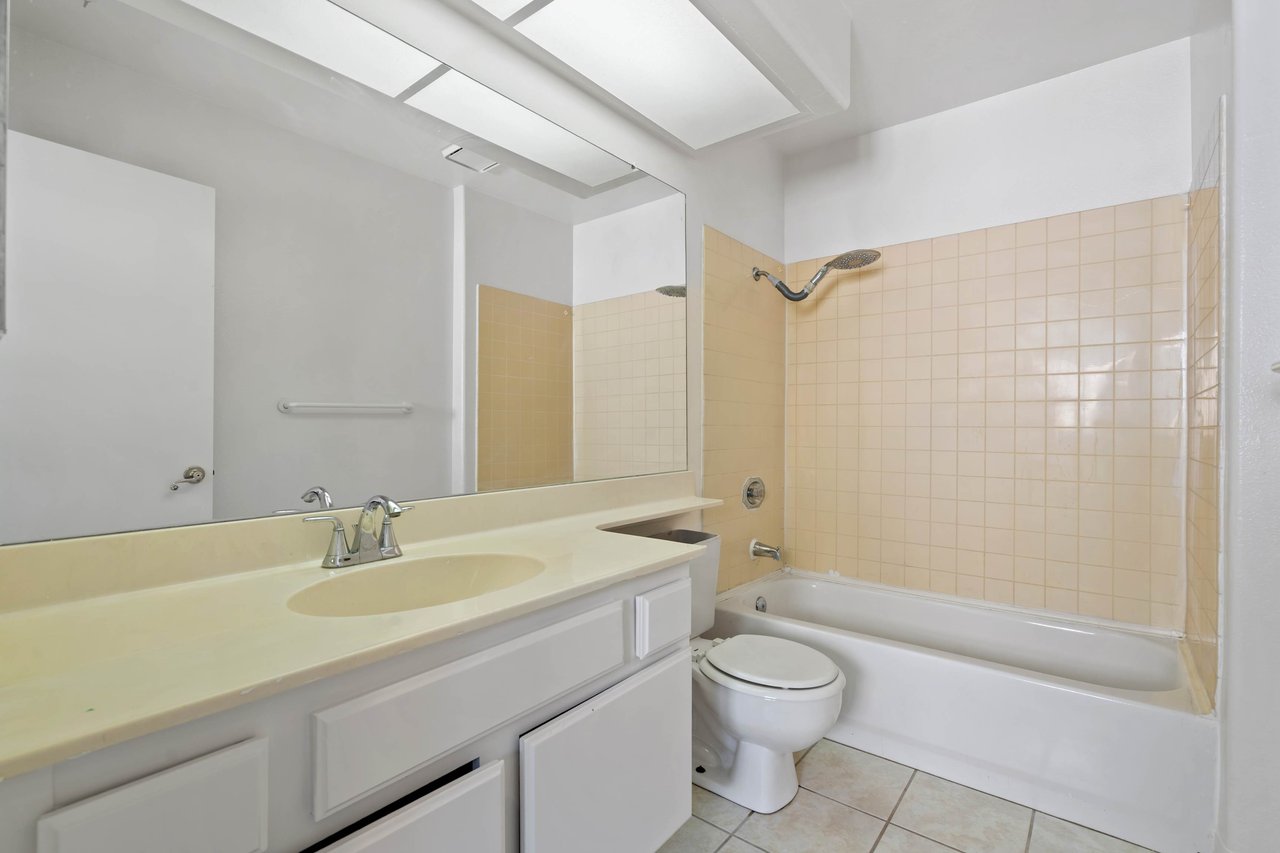 1472 Golfcrest Pl