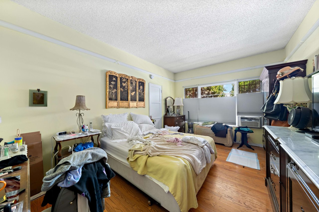 6120 Packard Street, South Carthay