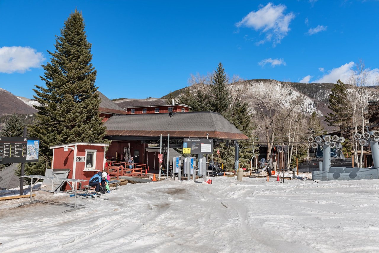 Nestled on Aspen Mountain 