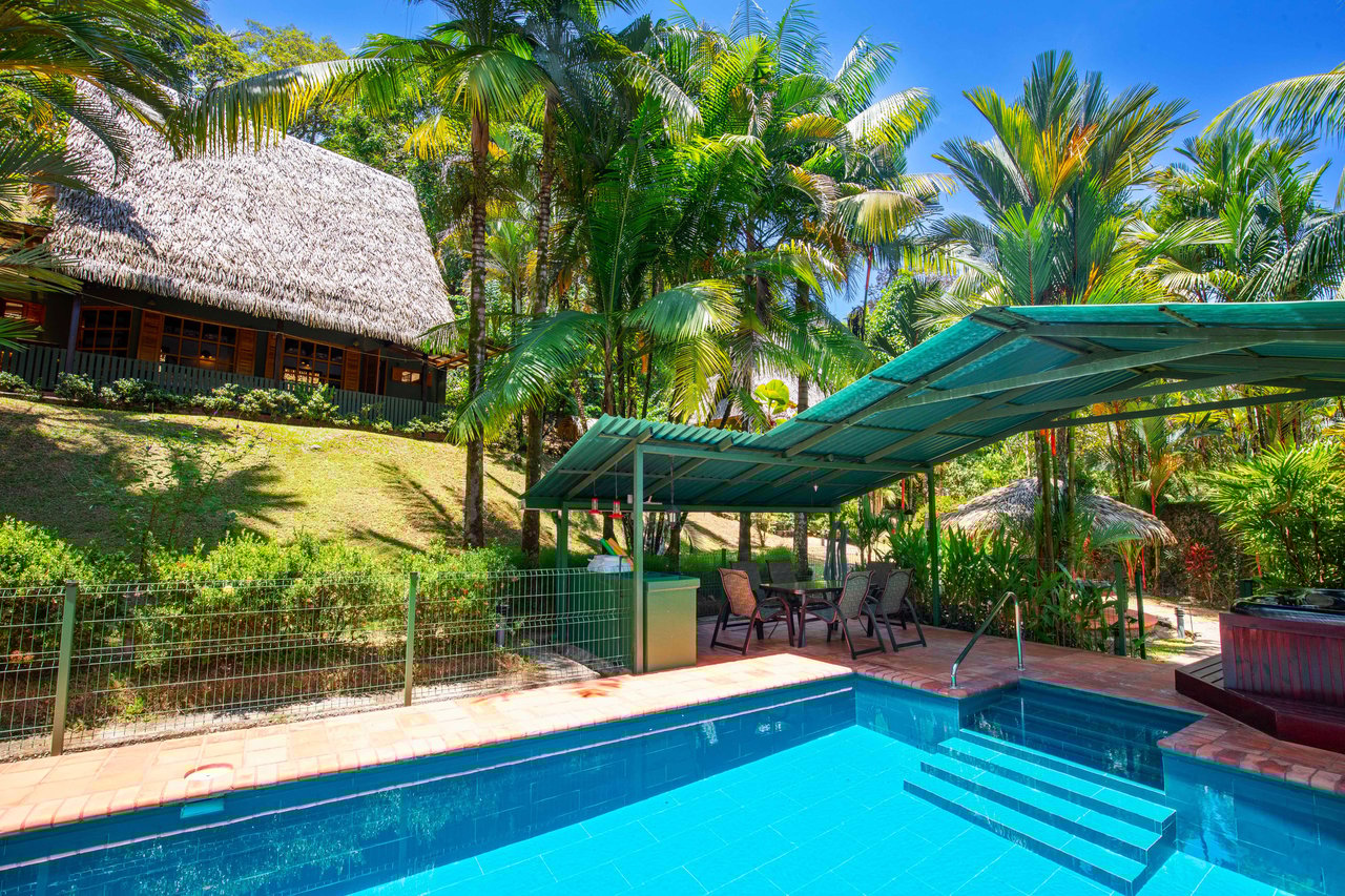 A MONEY MAKER! Location, home, guest cabins, with a SUCCE$$FUL exclusive distribution agency!