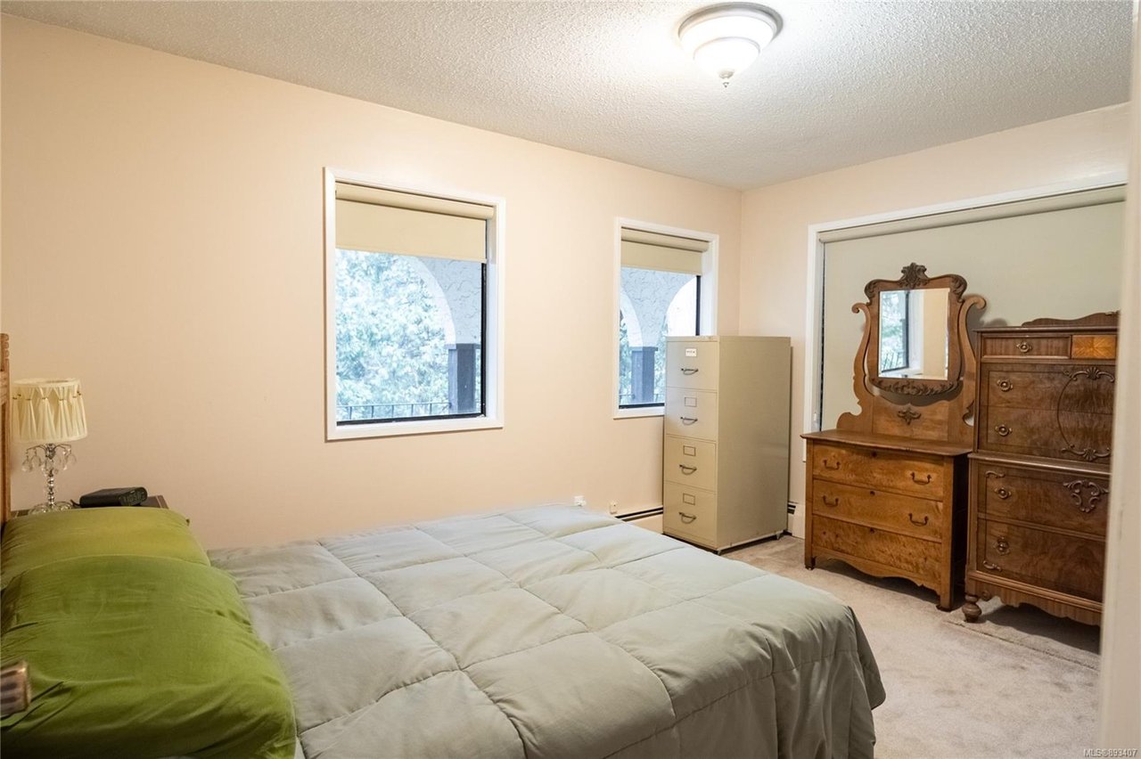 4105 Bridlewood Crt
