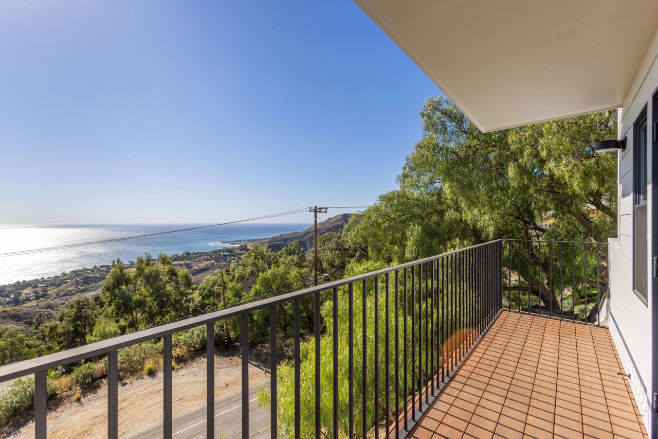 4B/4.5B Malibu Estate with Incredible Ocean Views