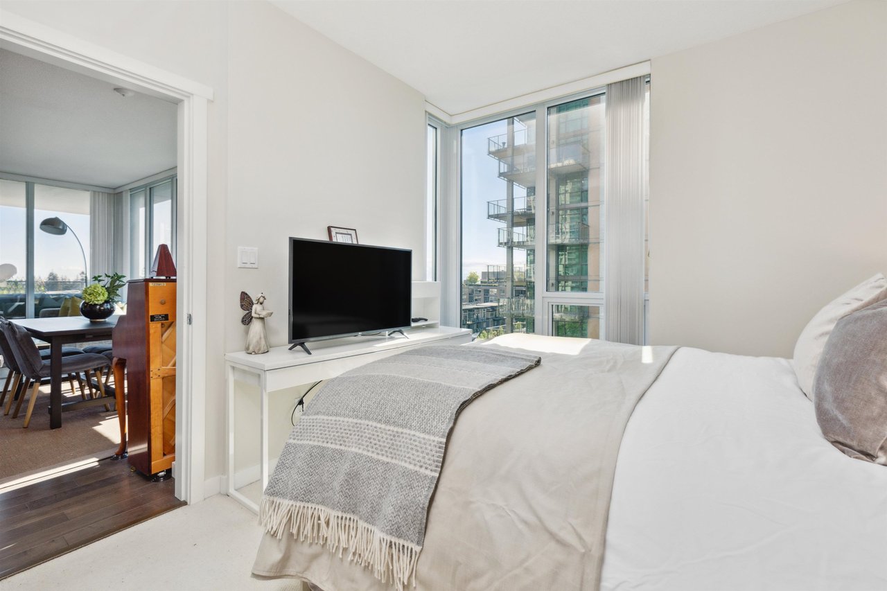 805-5728 Berton Avenue, Vancouver