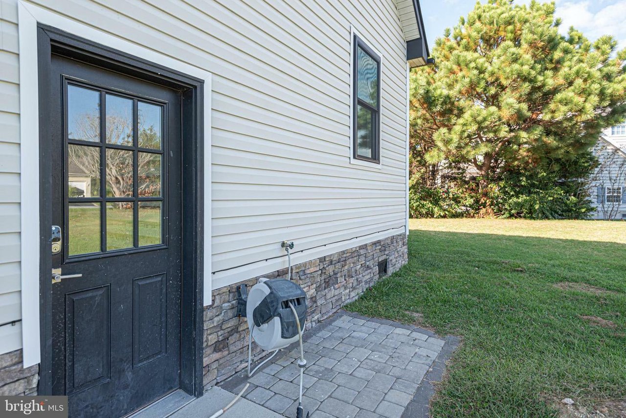 12121 Salt Point Rd
