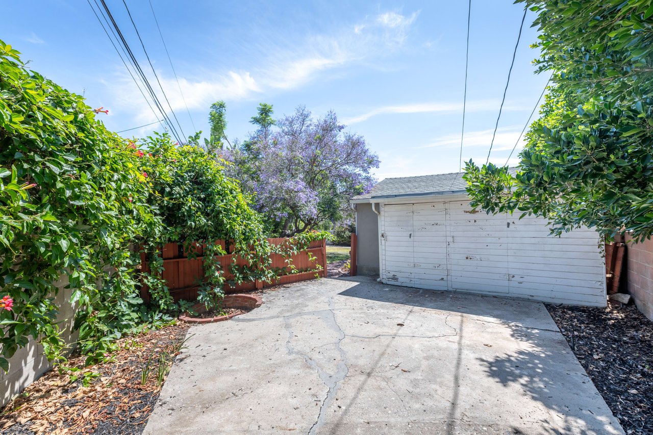 300 S Kenter Avenue