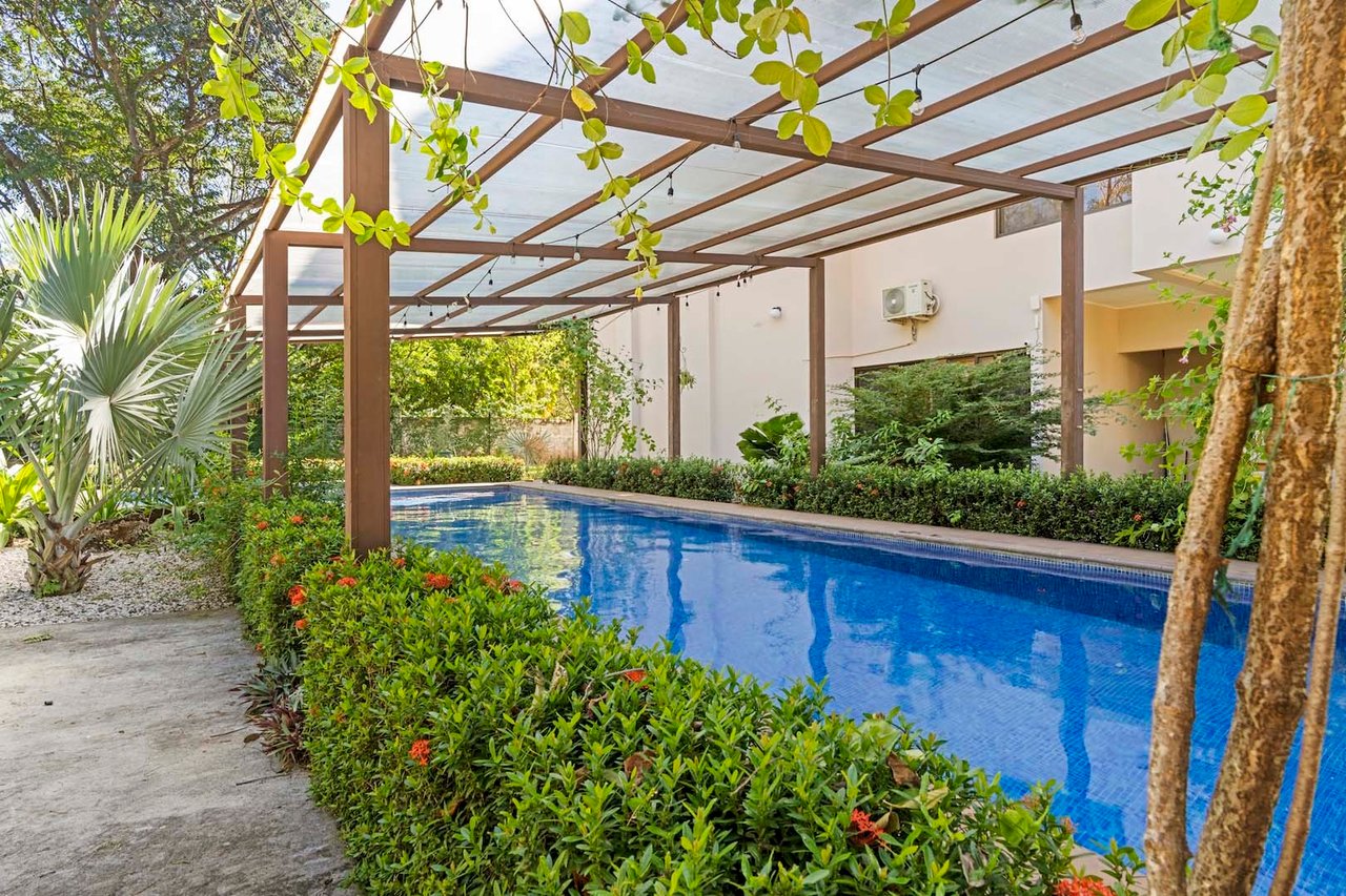 Multi Unit Apartment Complex, Tamarindo, Guanacaste