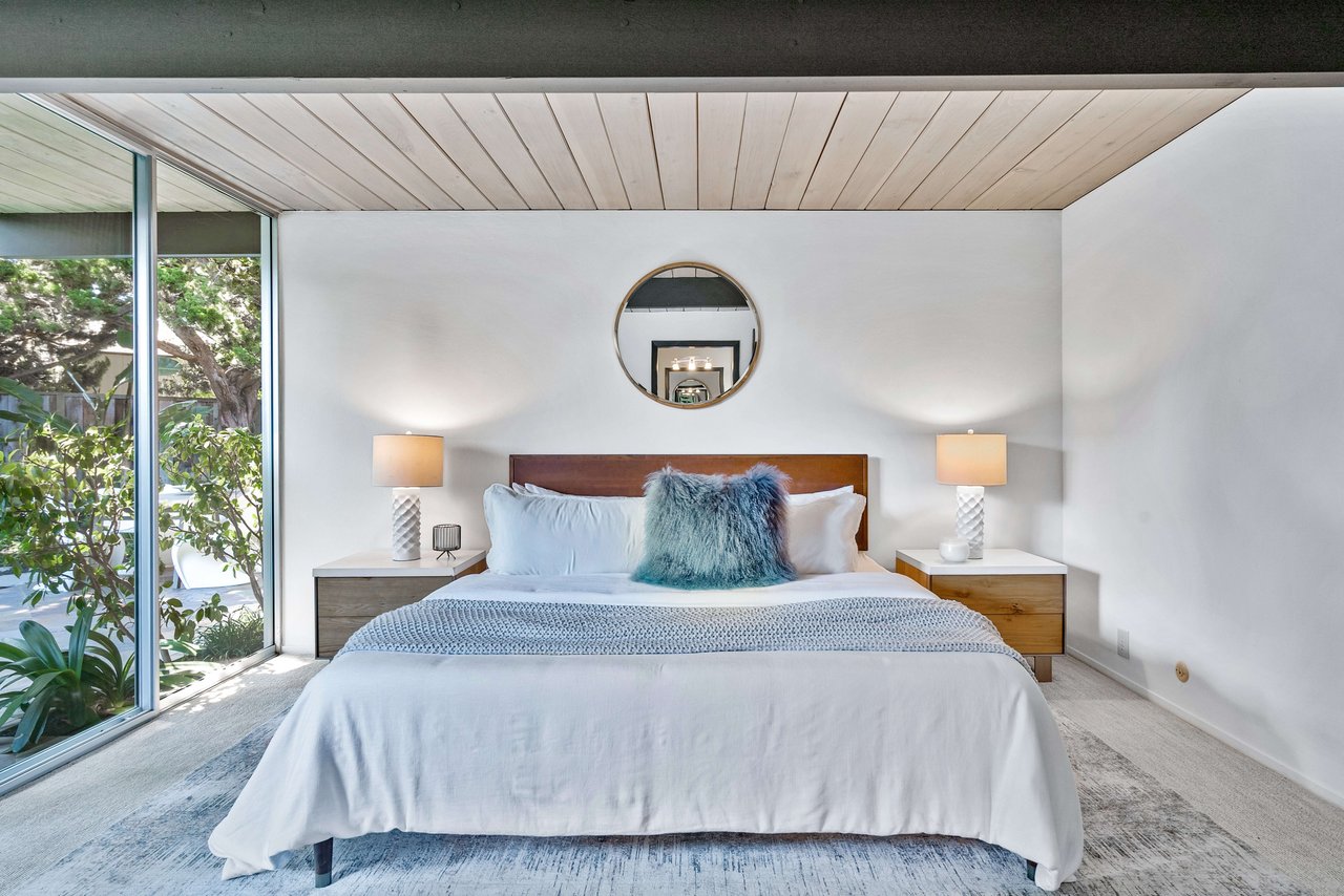 958 Eichler Drive