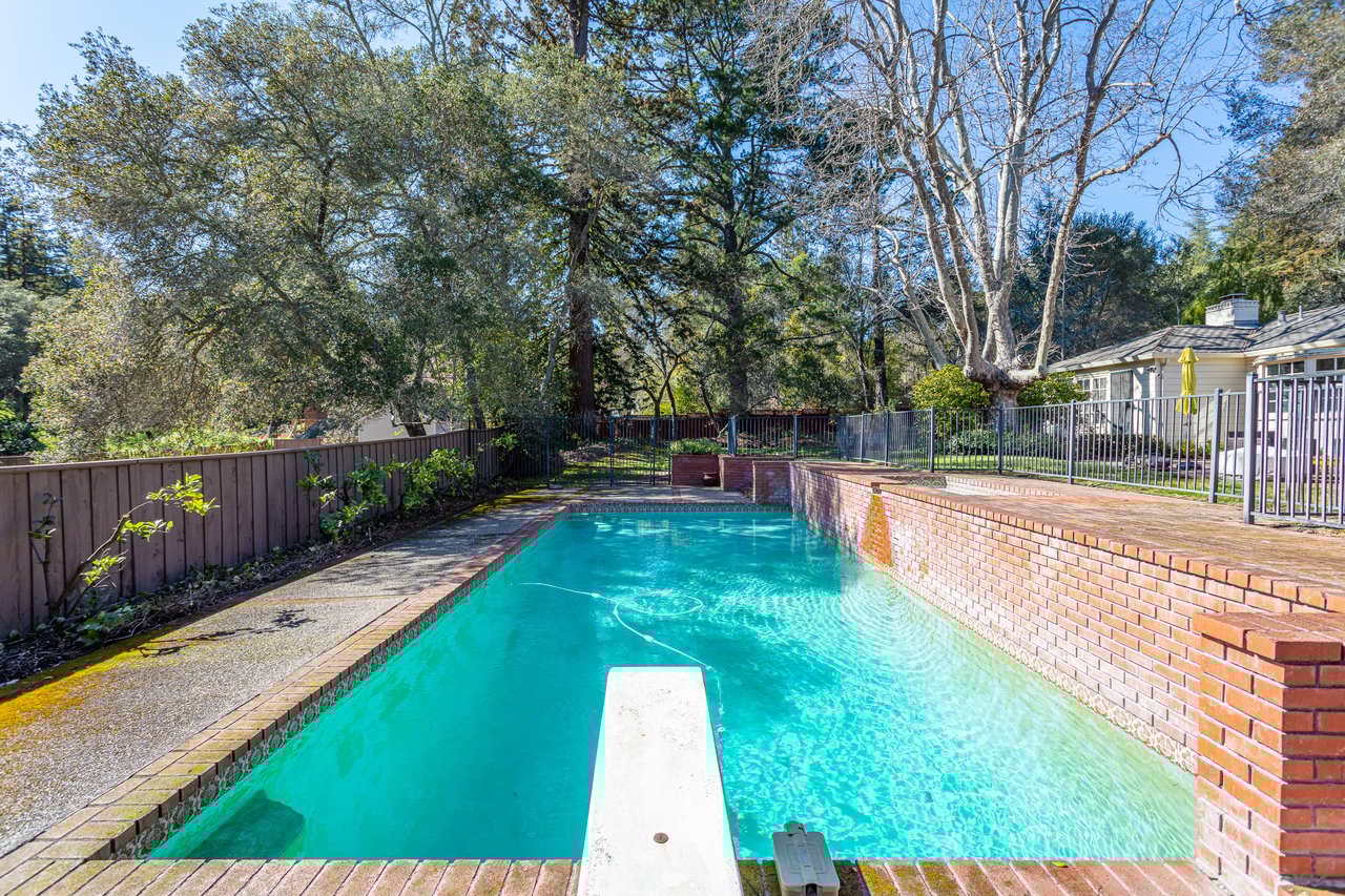 1265 Upper Happy Valley Rd