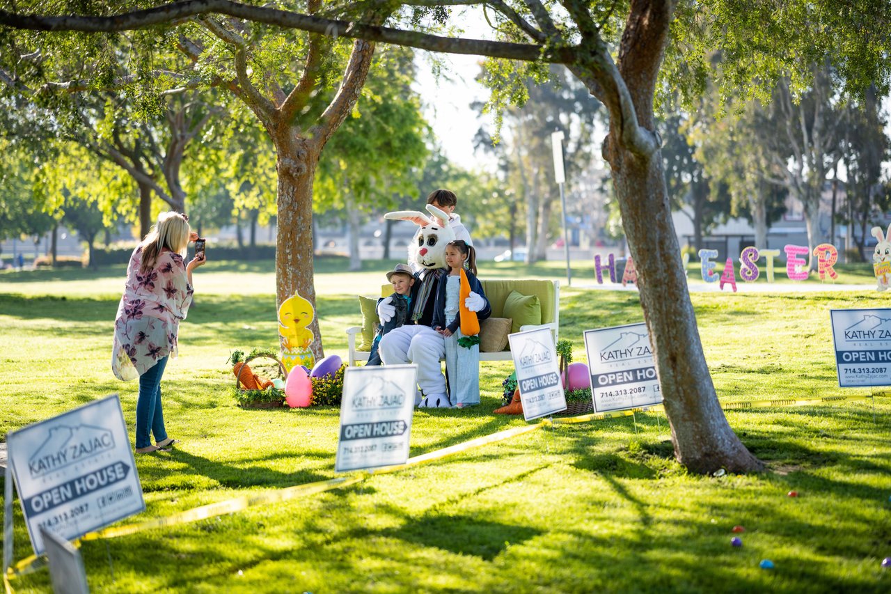 Brunch with the Easter Bunny & Egg Hunt Veteran's Park, April 12th