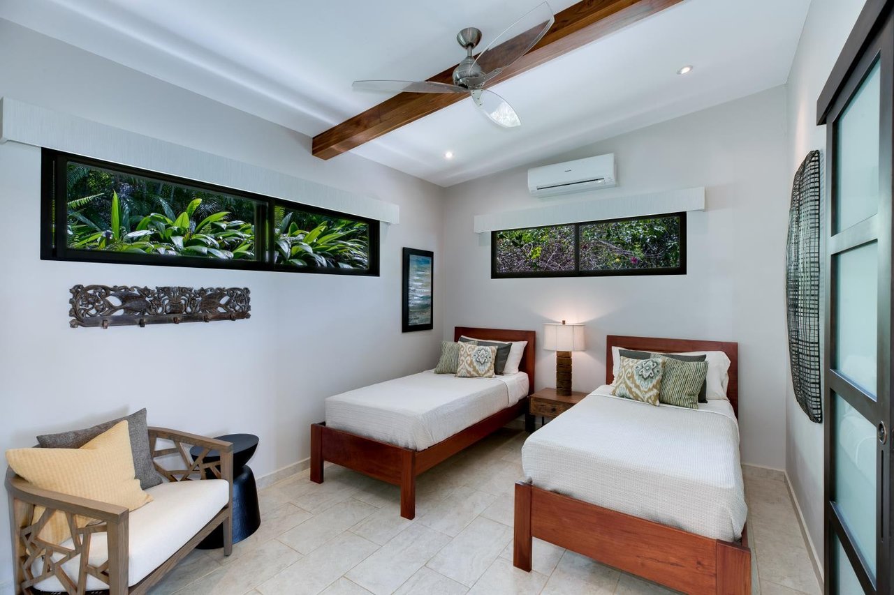 Villa Santo Vida, 4 Bed, Ocean View
