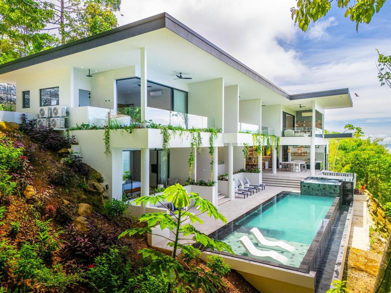 Contemporary Wellness Estate, Dominical, Puntarenas