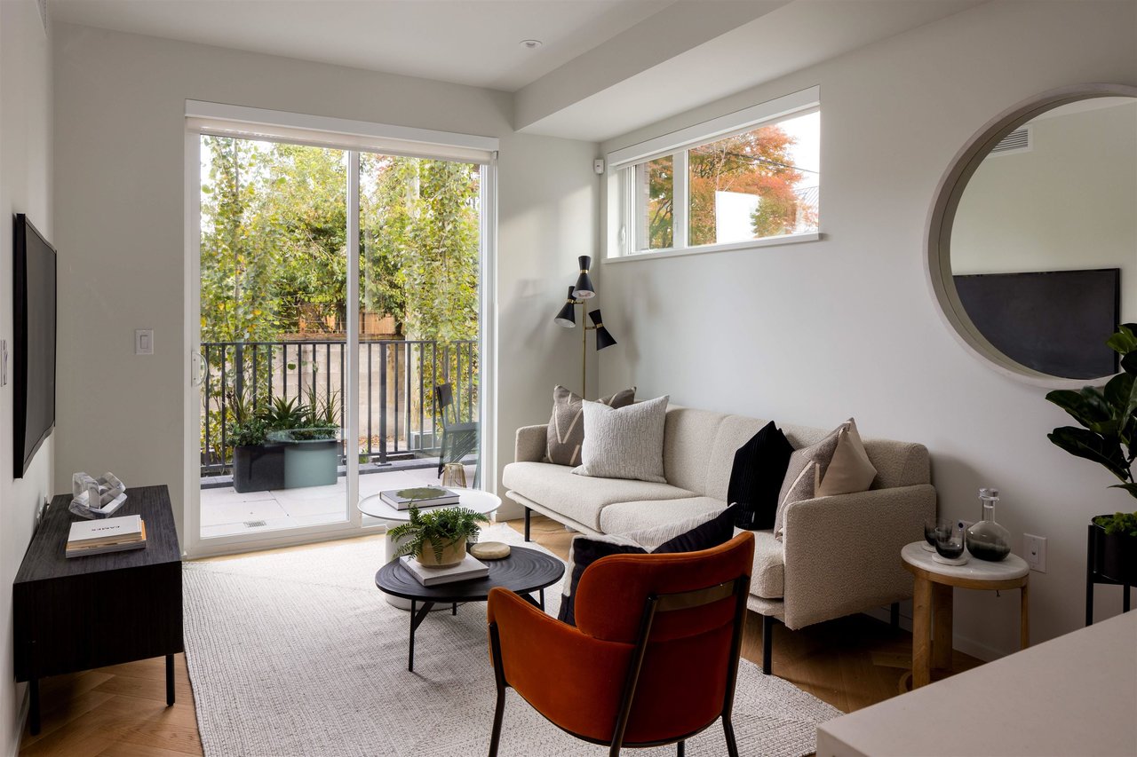 113-745 W 49th Ave