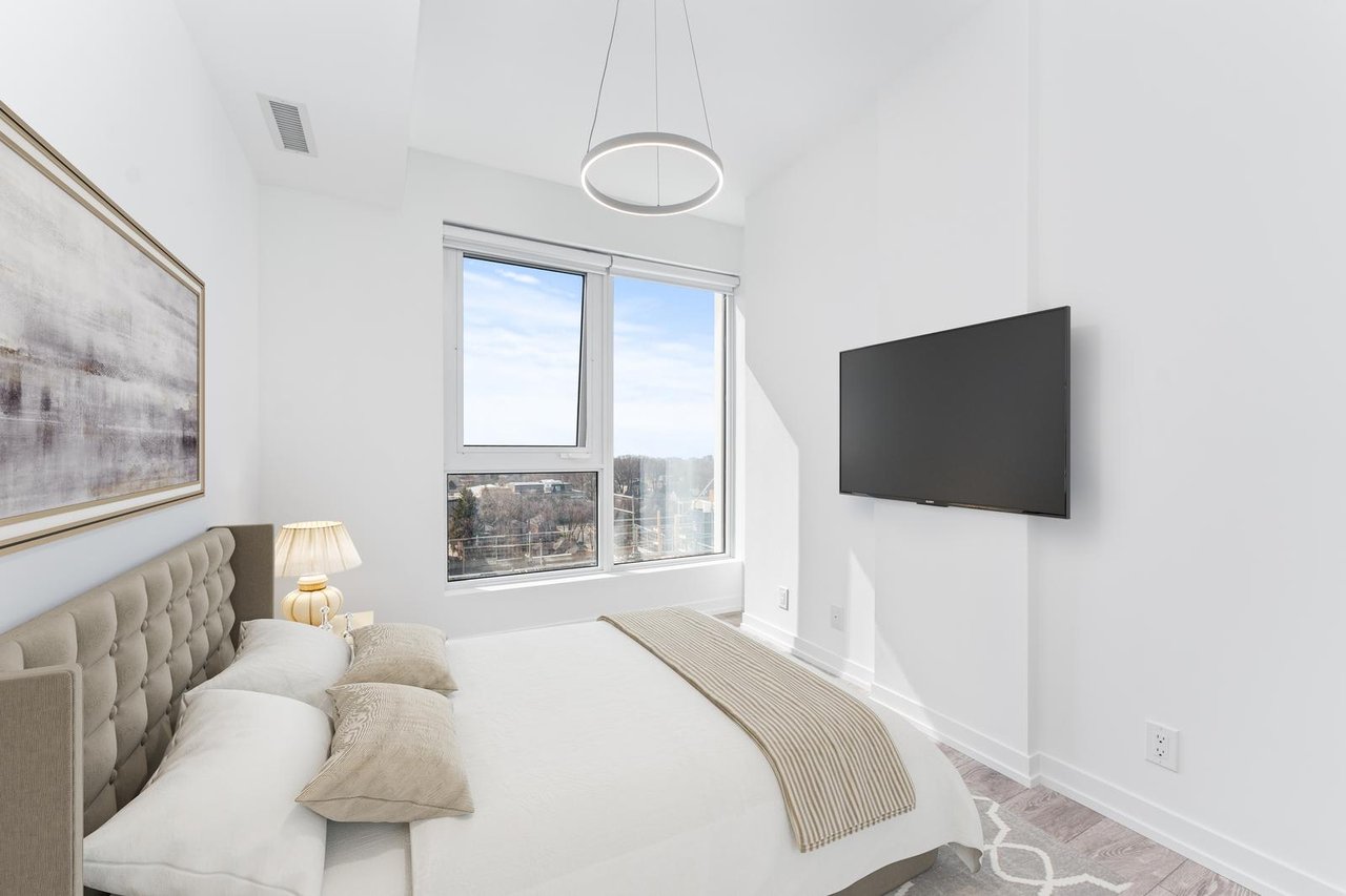 2020 Bathurst St Unit: 1121