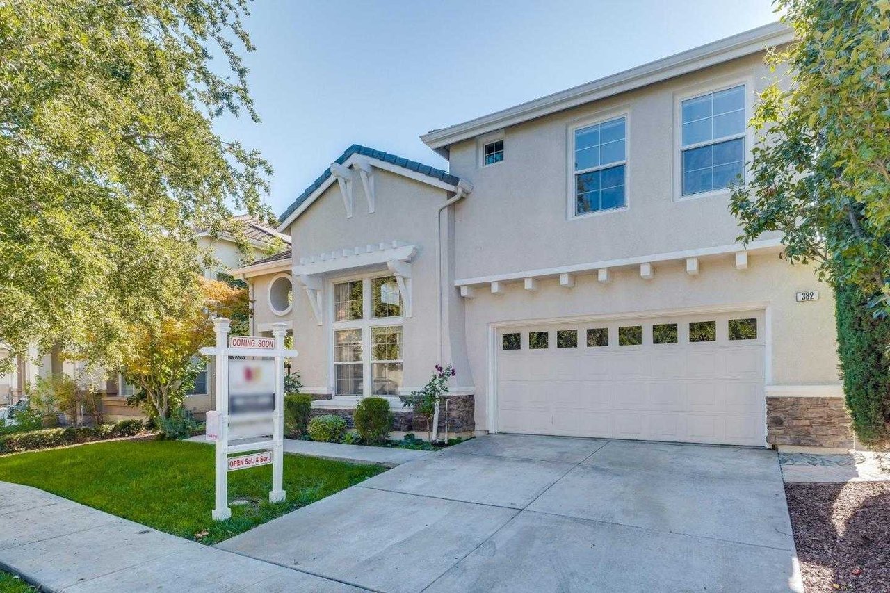 382 Gardenia DR