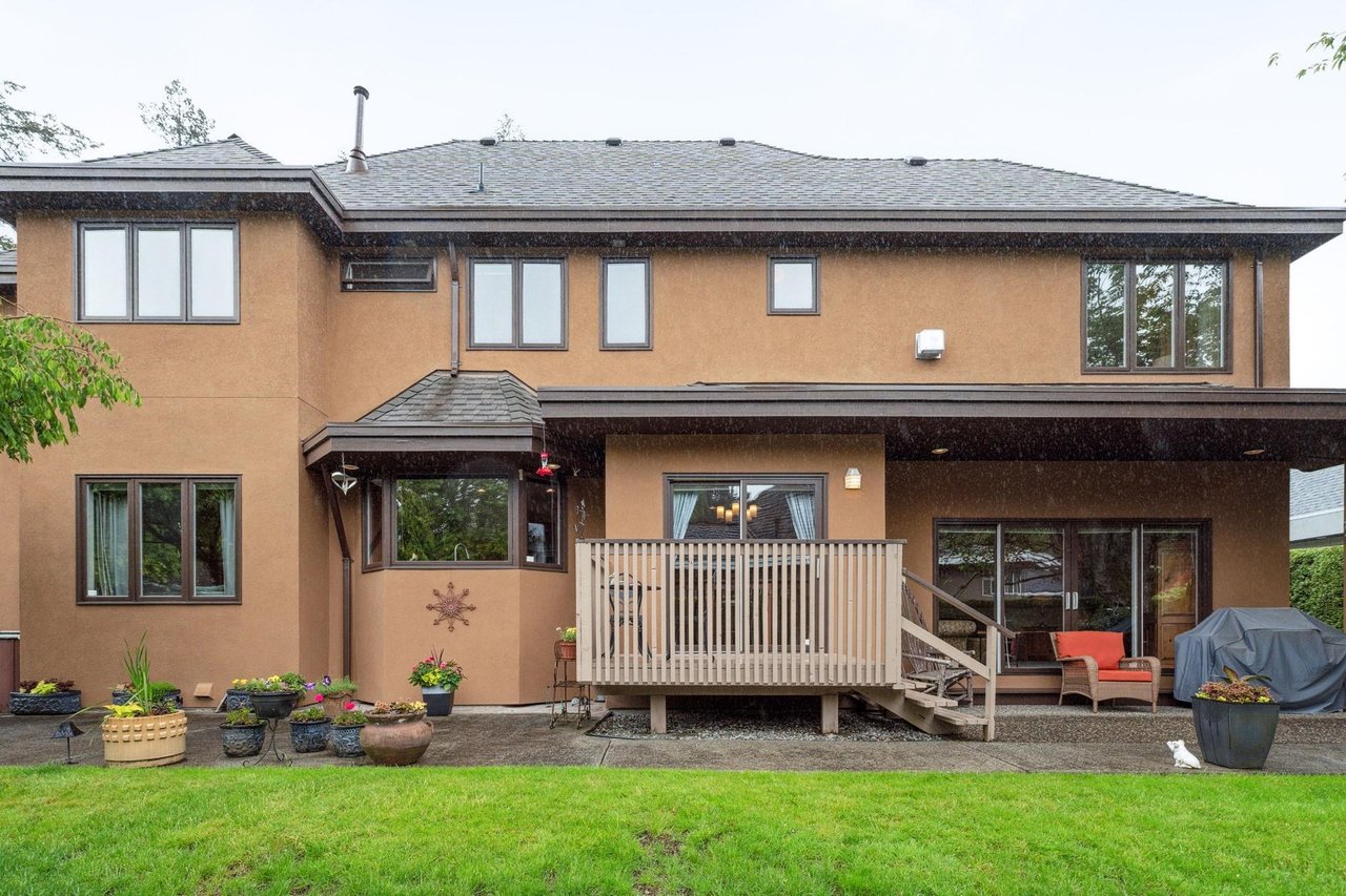 3251 144 St