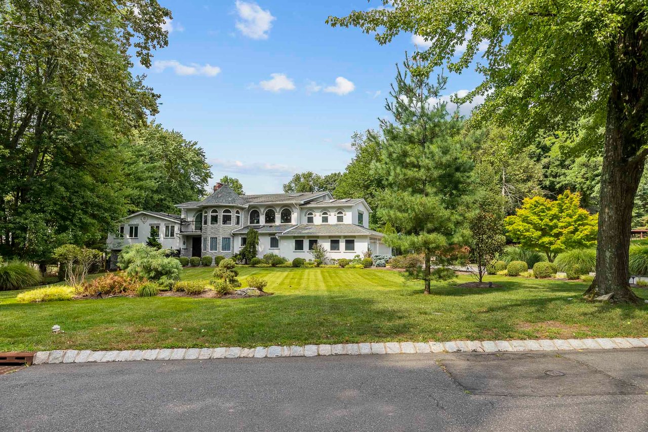 59 Hickory Ln