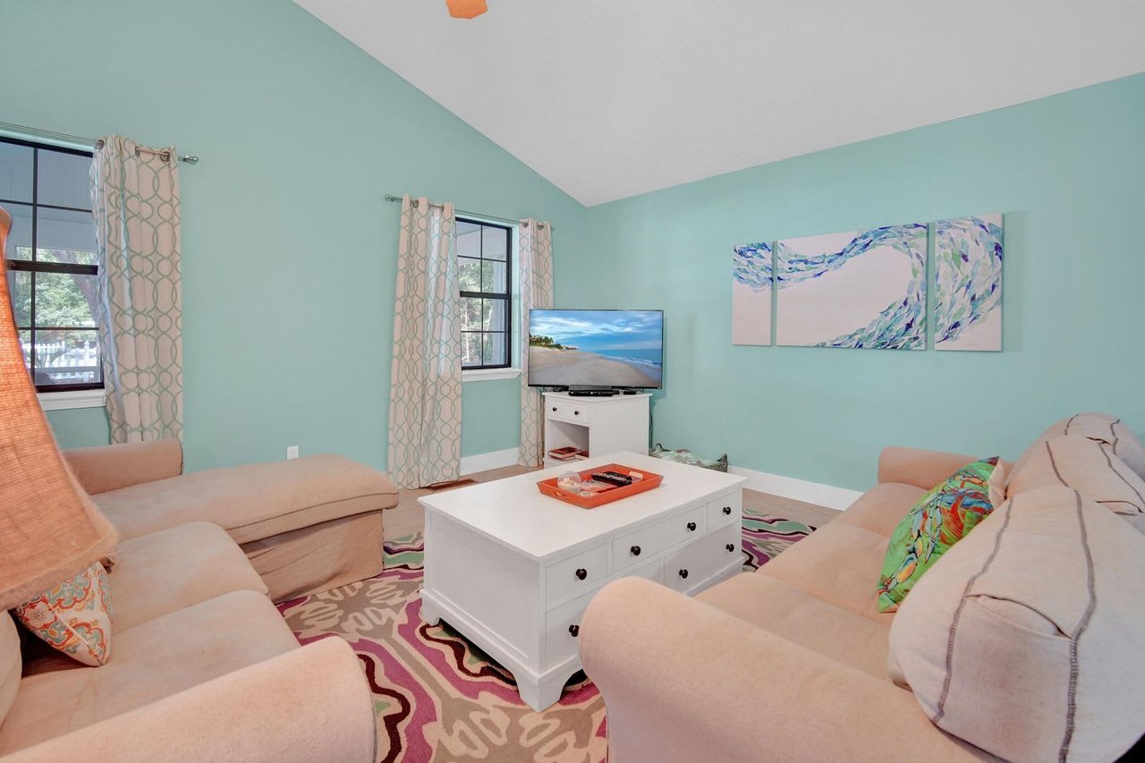 465 Seacrest Dr