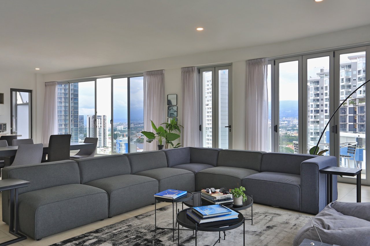Panoramic Stadium View Penthouse, Sabana and Rohrmoser, San Jose