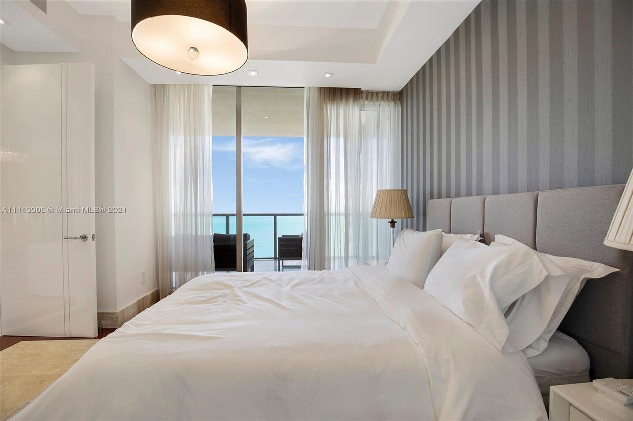 9705 Collins Ave, #1403N