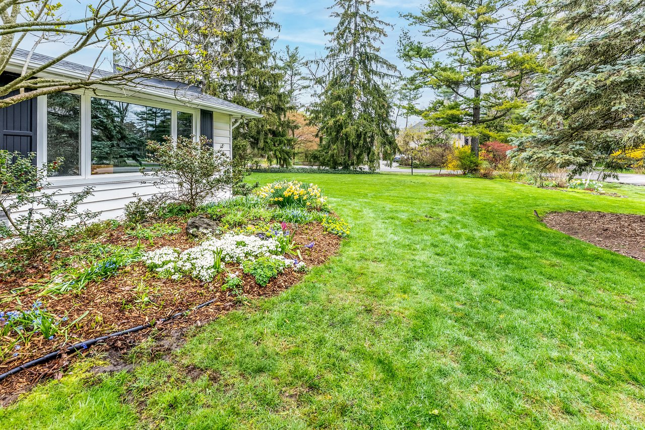 169 Oakes Dr
