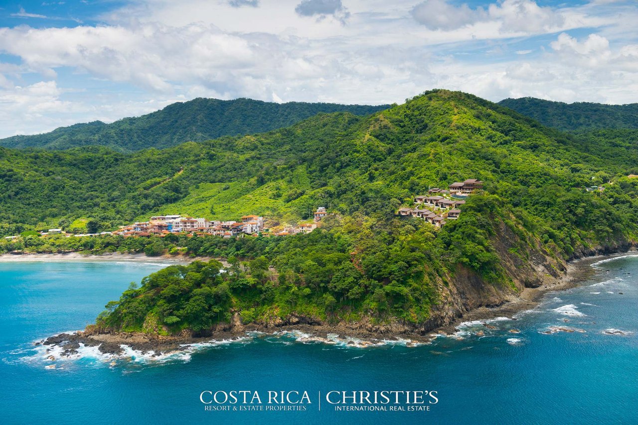 Casa Chameleon Residences Villa #2