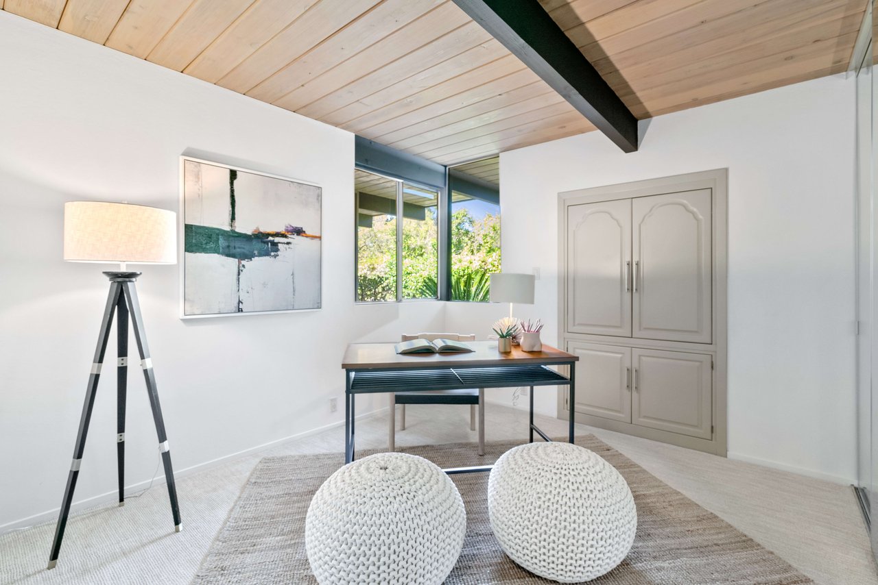 958 Eichler Drive