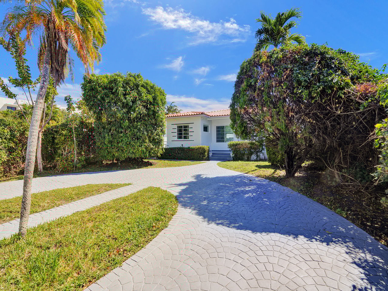 1435 Lenox Ave. Miami Beach, FL
