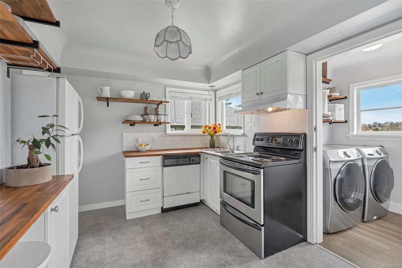 3411 Cedar Hill Rd, Saanich