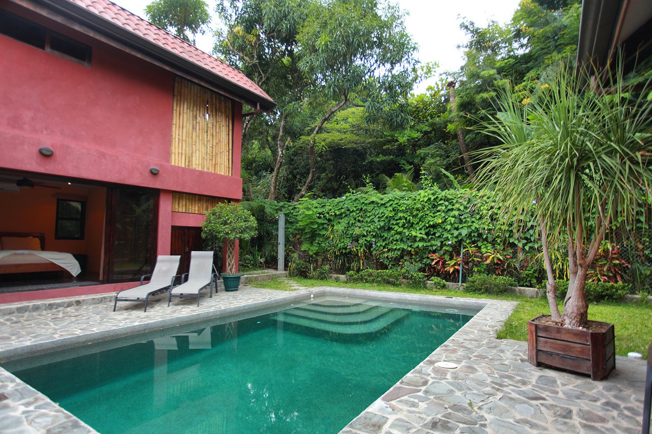 Pool Home Near Surf Break, Santa Teresa, Puntarenas