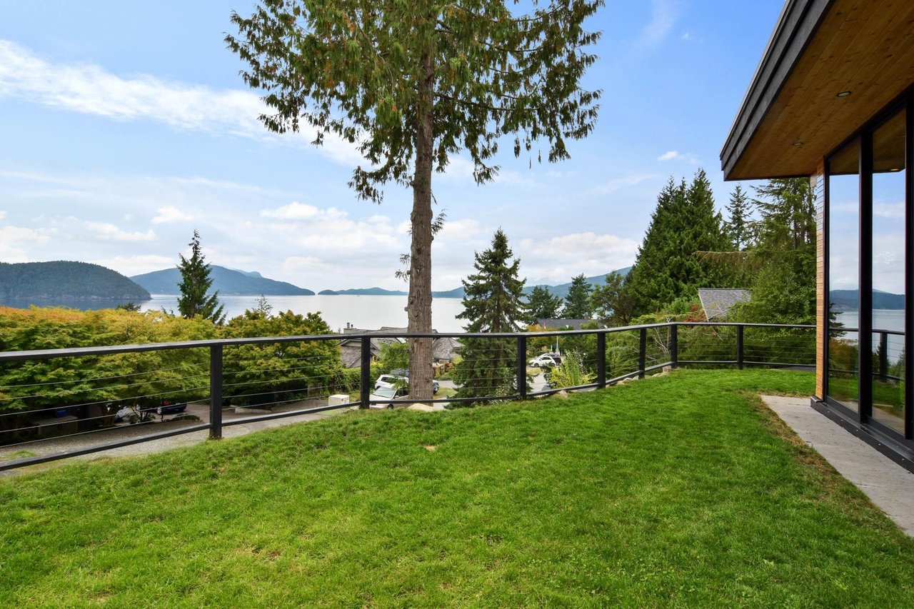 25 Sweetwater Pl