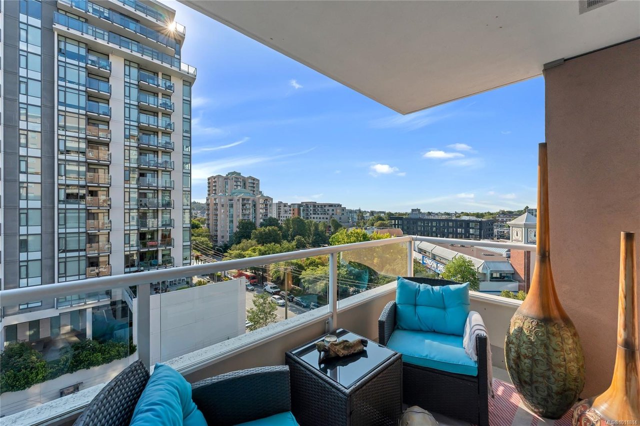 803-930 Yates St, Victoria