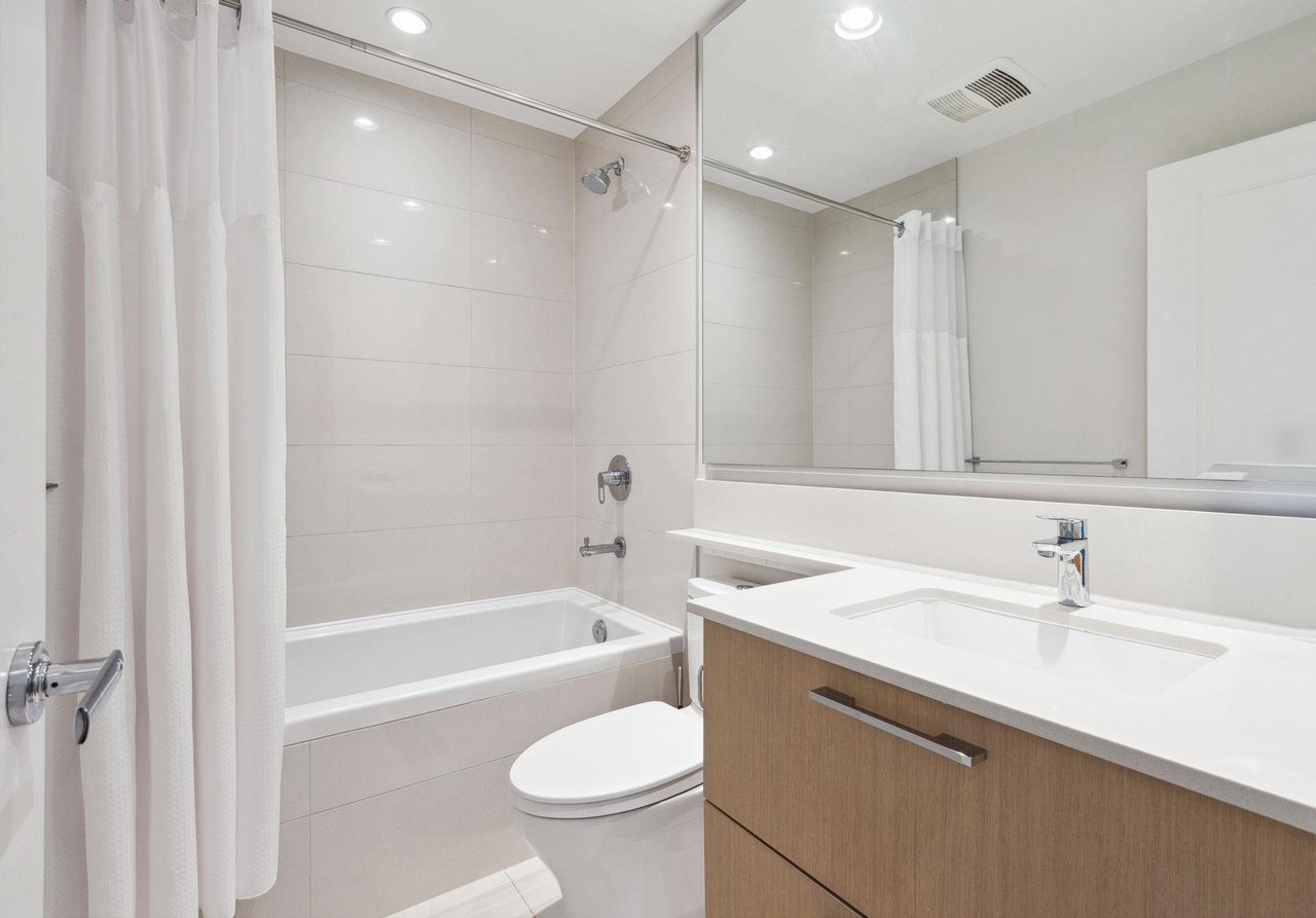 1206-3533 Ross Drive, Vancouver