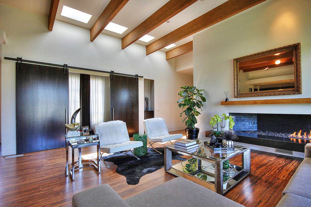 1294 Bel Air Dr