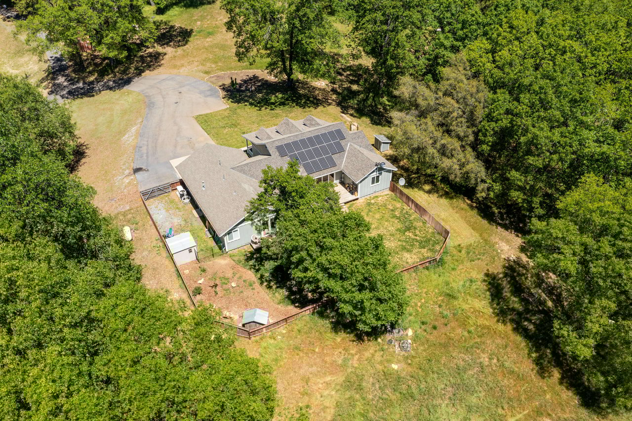 501 Shell Ln, Placerville