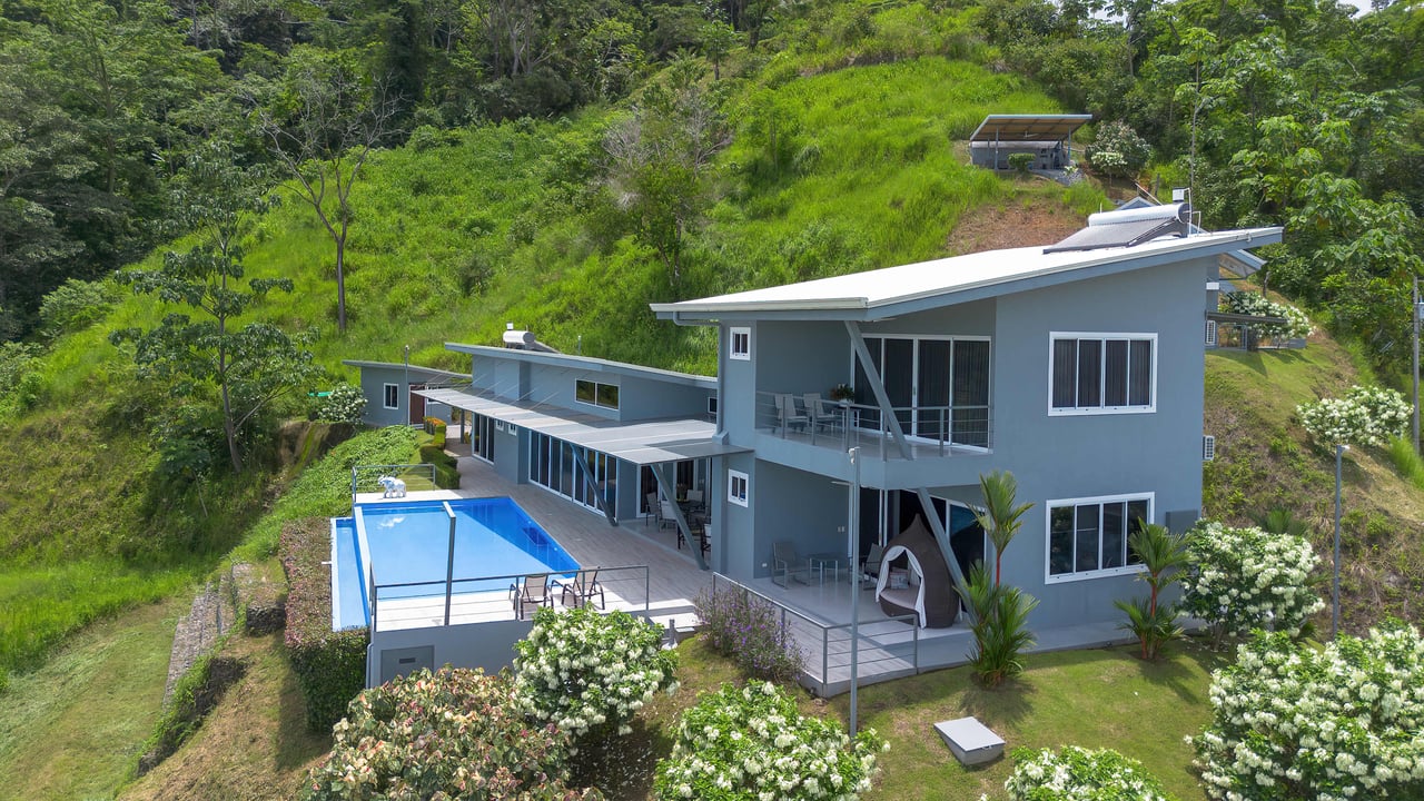 Cloud Nine. Ocean View Estate in Uvita