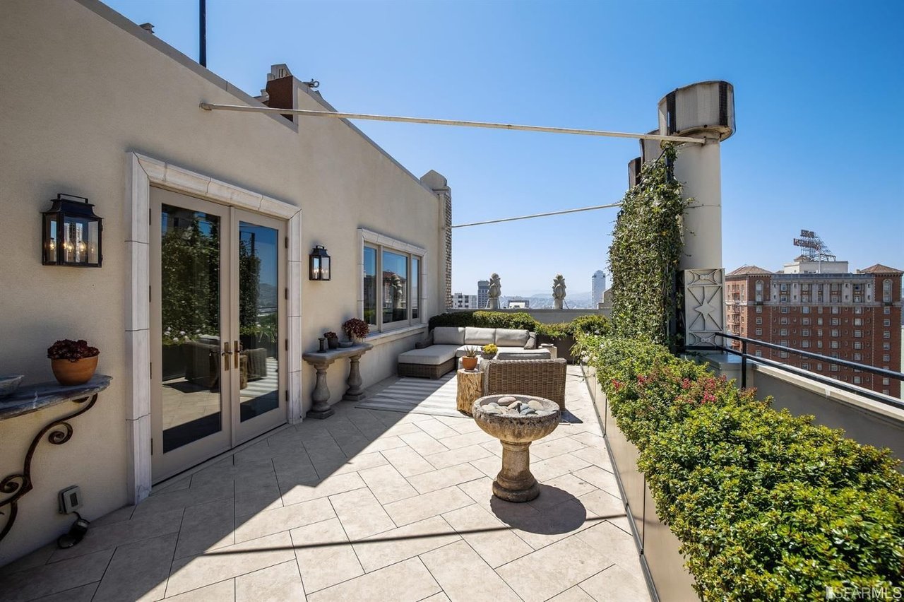 Iconic, Rarely Available Nob Hill Penthouse